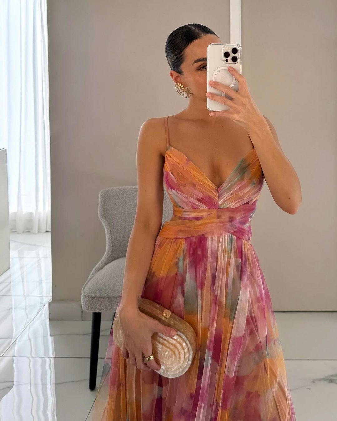 Via | Elegante bloemenjurk