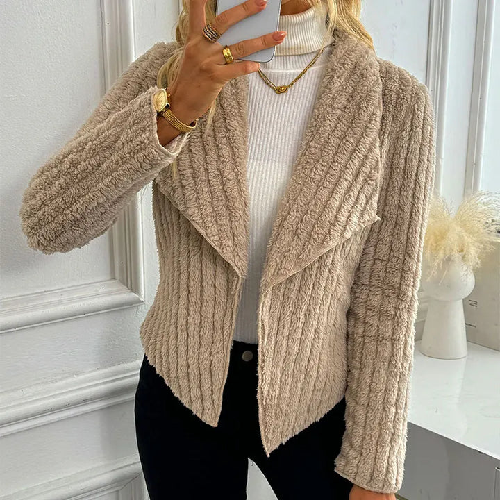 Stina | Elegante, knusse vest
