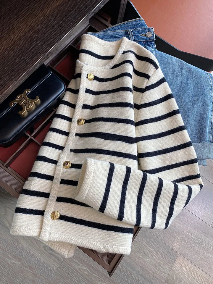 Sheryl | Tijdloos gestreept vest met knoopsluiting