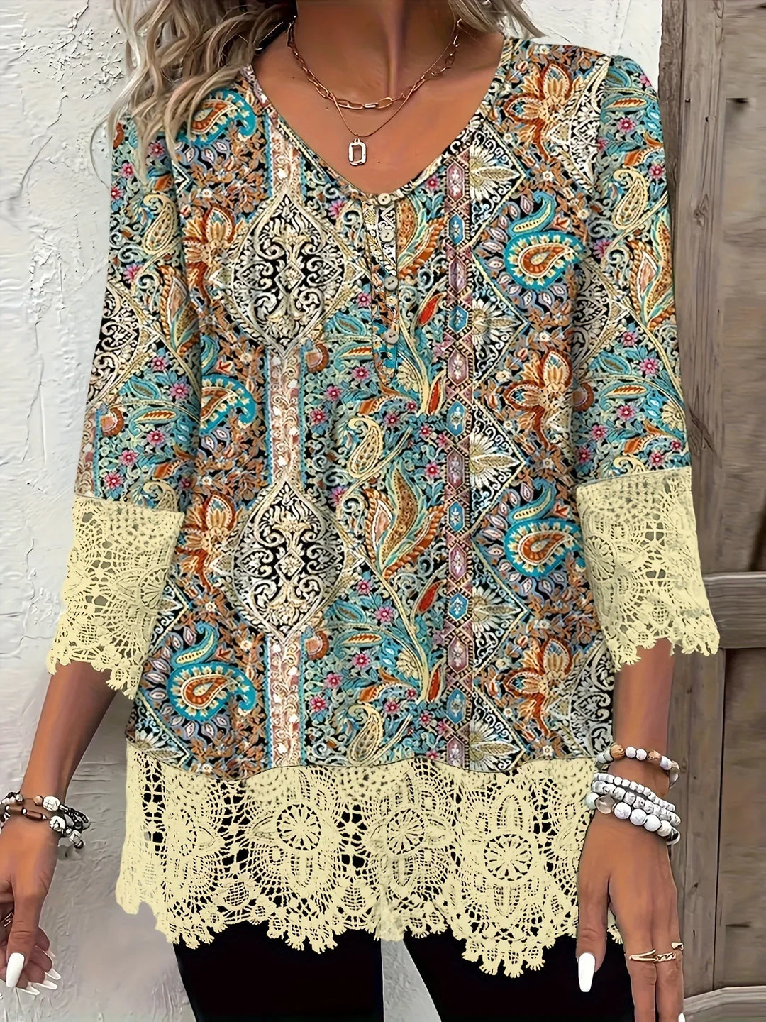 Doris | Elegante blouse met luxe kanten details