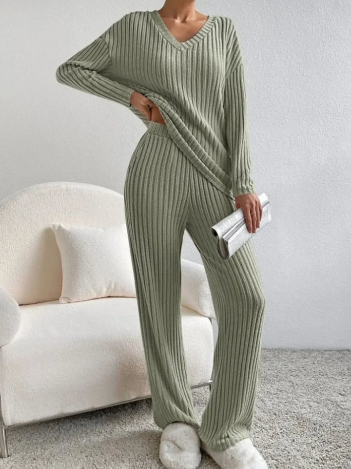Orletta | Comfortabele loungeset met V-hals