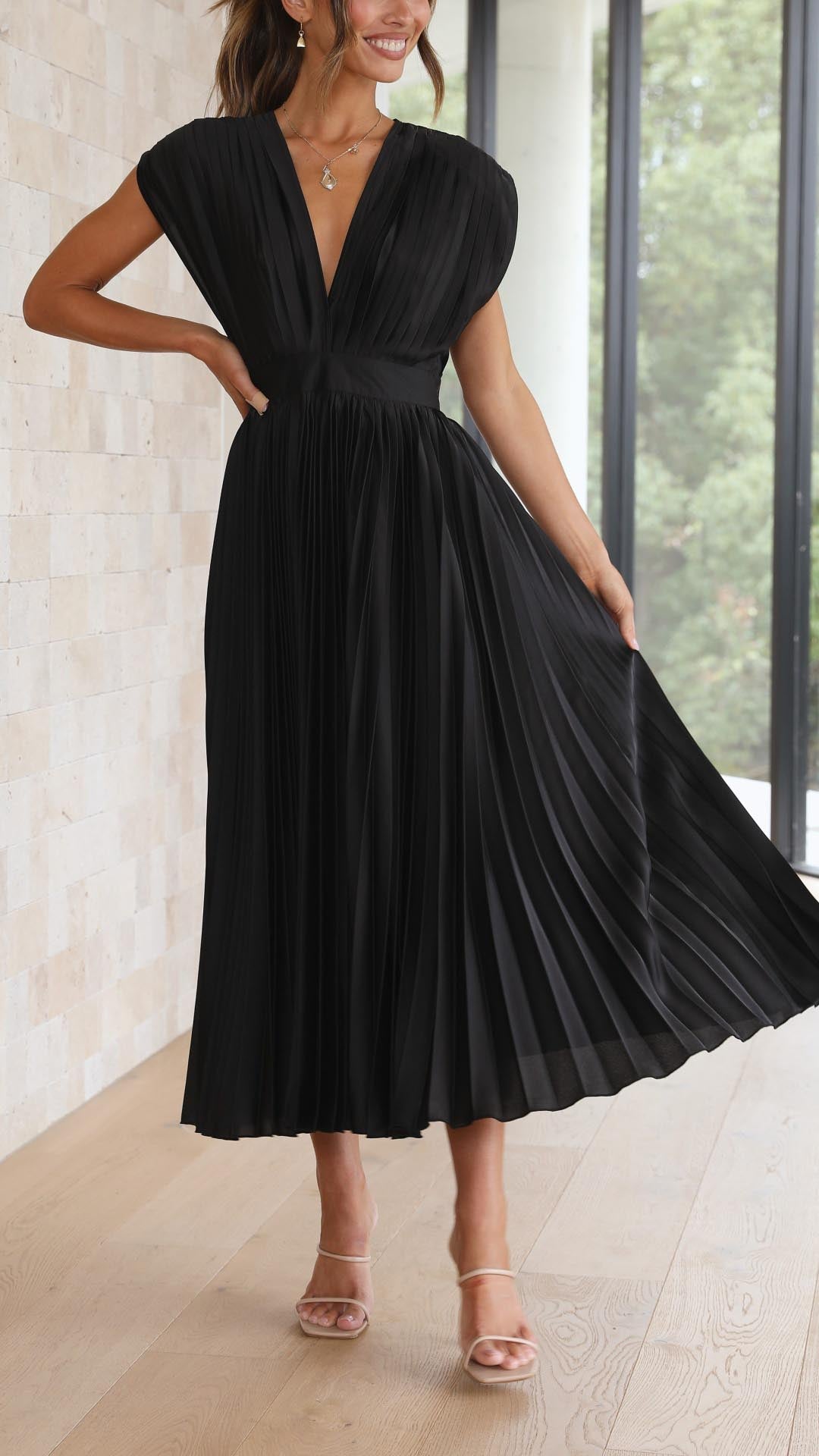 Elvie | Tijdloze jurk met elegante plooien