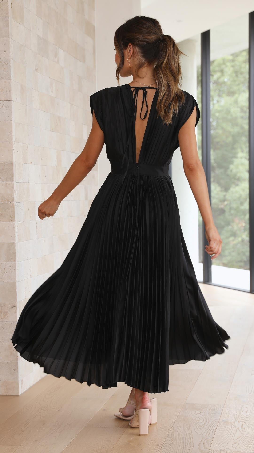 Elvie | Tijdloze jurk met elegante plooien