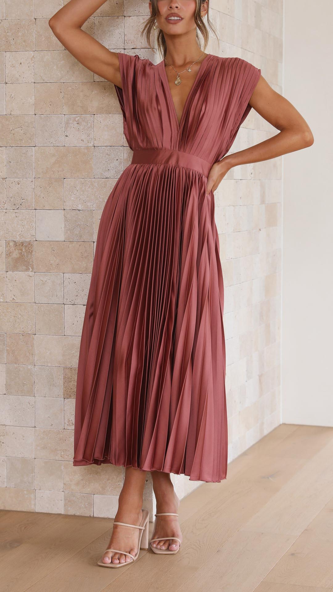 Elvie | Tijdloze jurk met elegante plooien