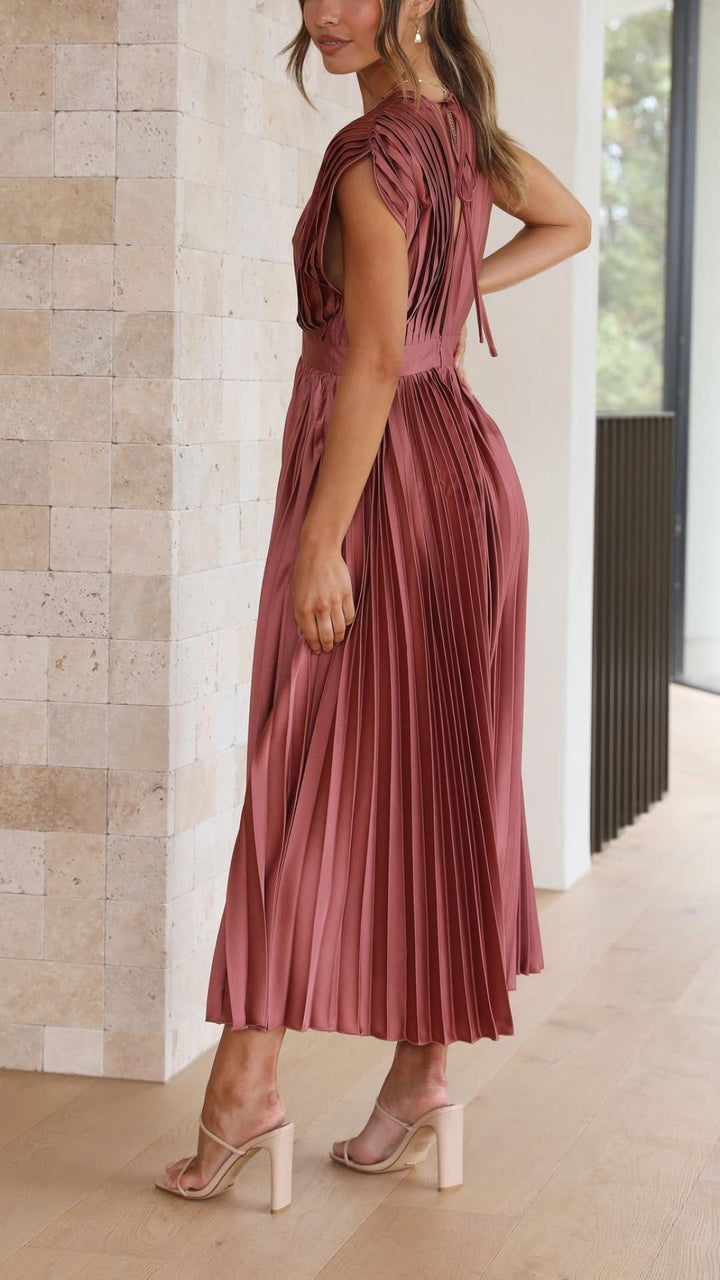Elvie | Tijdloze jurk met elegante plooien